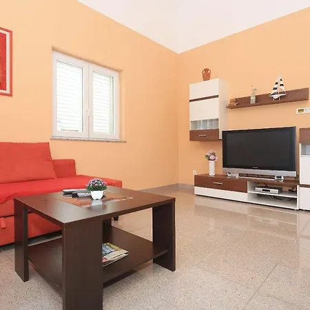 Antonija Apartment *