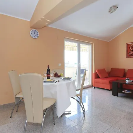 شقة Antonija بيروفاتش