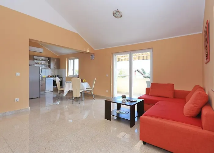 Antonija Apartment Pirovac